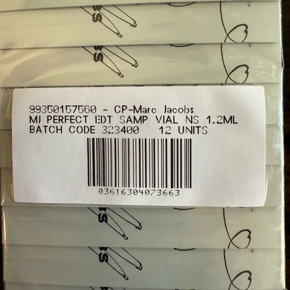 LOT OF 24! Marc Jacobs Perfect Eau de Toilette Spray Travel/Sample 1.2ml - Picture 4 of 4